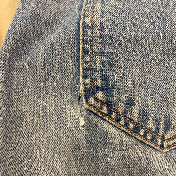 Abercrombie Curve Love High Rise Loose Jean [small hole!] - Picture 5 of 7